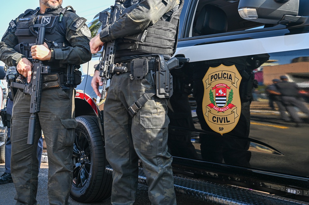 Polícia Civil desarticula célula do PCC responsável pela cobrança de impostos internos e fiscalização de lucros ilícitos 