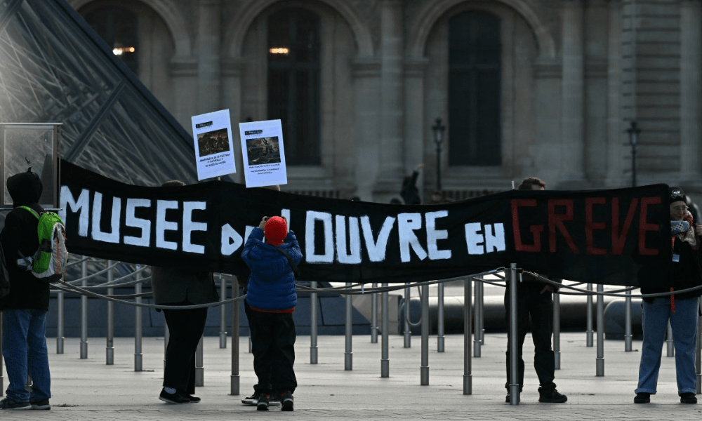 Greve de funcionários fecha o Museu do Louvre nesta segunda-feira