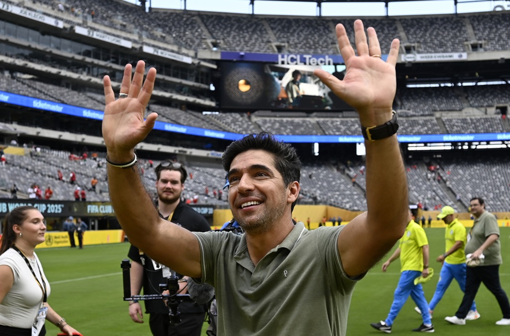 Abel Ferreira é absolvido pelo STJD e fica livre para comandar o Palmeiras contra o Mirassol