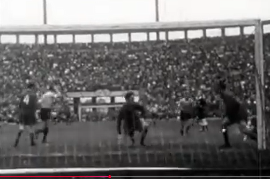 Jogo entre Espanha e Uruguai no Pacaembu, pela Copa do Mundo de 1950