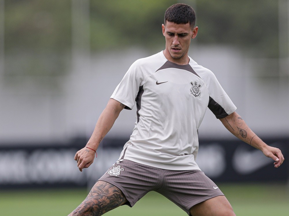 Corinthians fecha acordo com Rojas e reduz risco de novo transfer ban