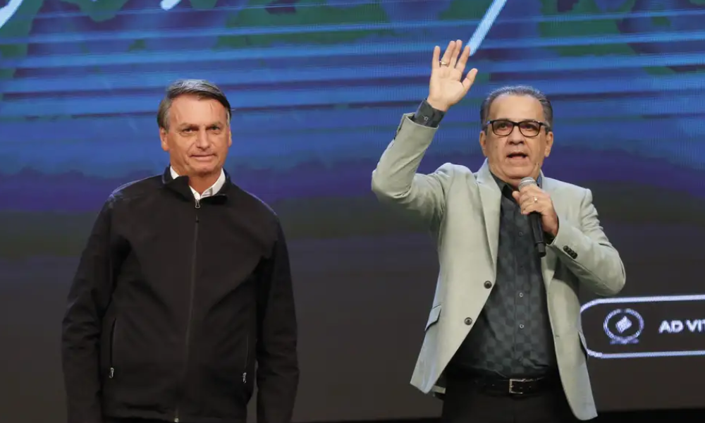 pastor Silas Malafaia e Bolsonaro durante evento