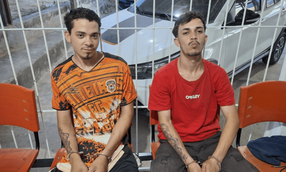 Aércio Leonardo de Sousa, de 25 anos, e Claudinei Barreto da Silva, de 19 anos, foram presos na Paraíba. • Reprodução