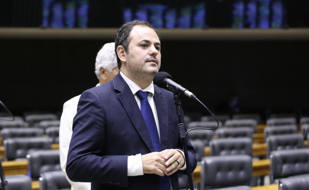 Glauber Braga