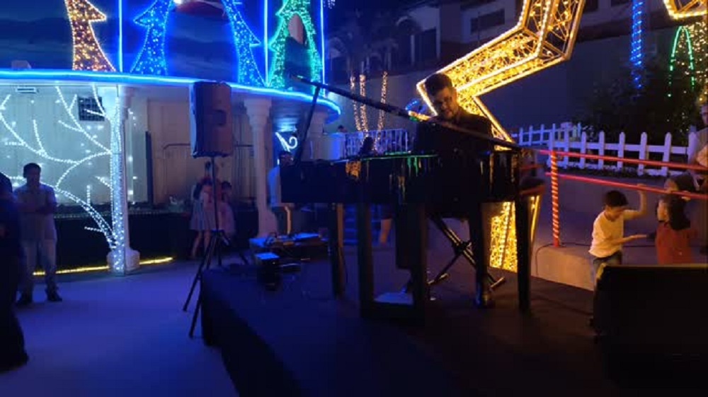 Projeto do pianista André Molinero leva o piano para ‘lugares onde ele nunca ia chegar’