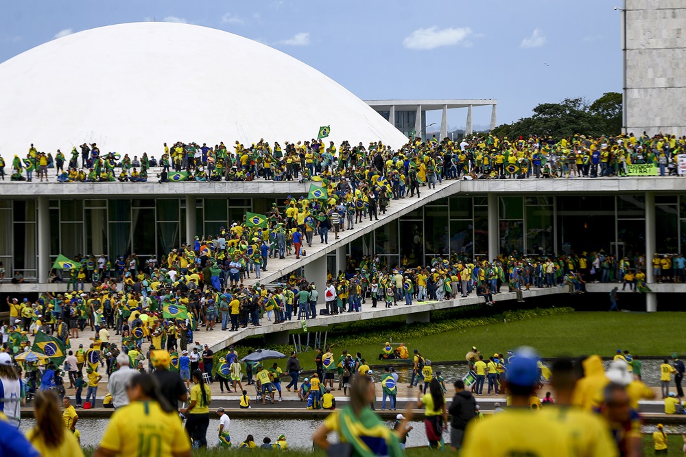 Três anos após o 8 de Janeiro, políticos travam disputa de narrativas sobre democracia e golpe; veja