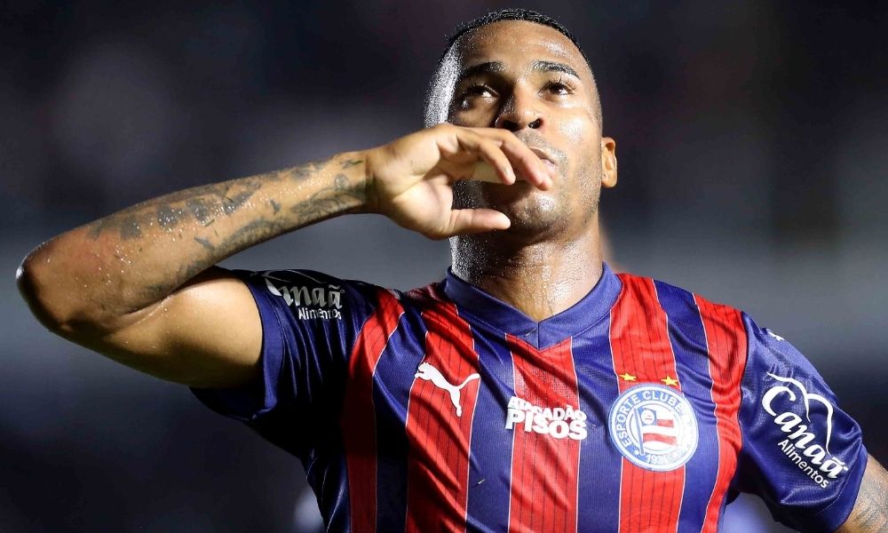 Bahia vira sobre Corinthians e estreia com vitória no Brasileirão