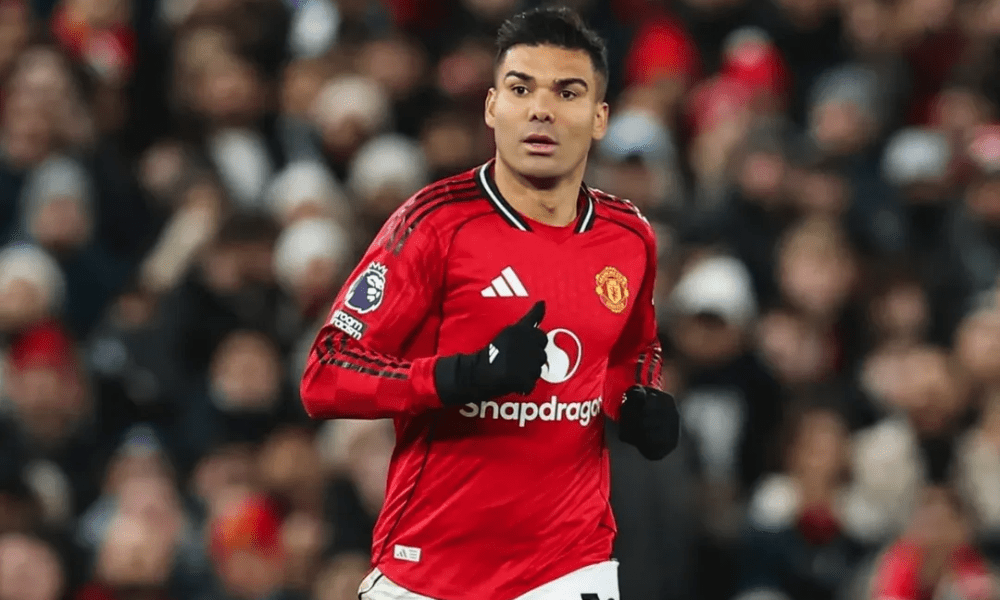 Casemiro anuncia saída do Manchester United