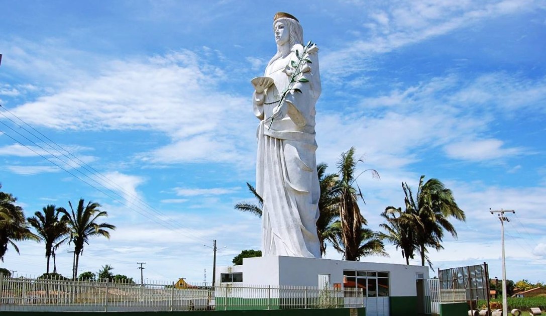 Marco da cidade de Turilândia, monumento à Santa Luzia