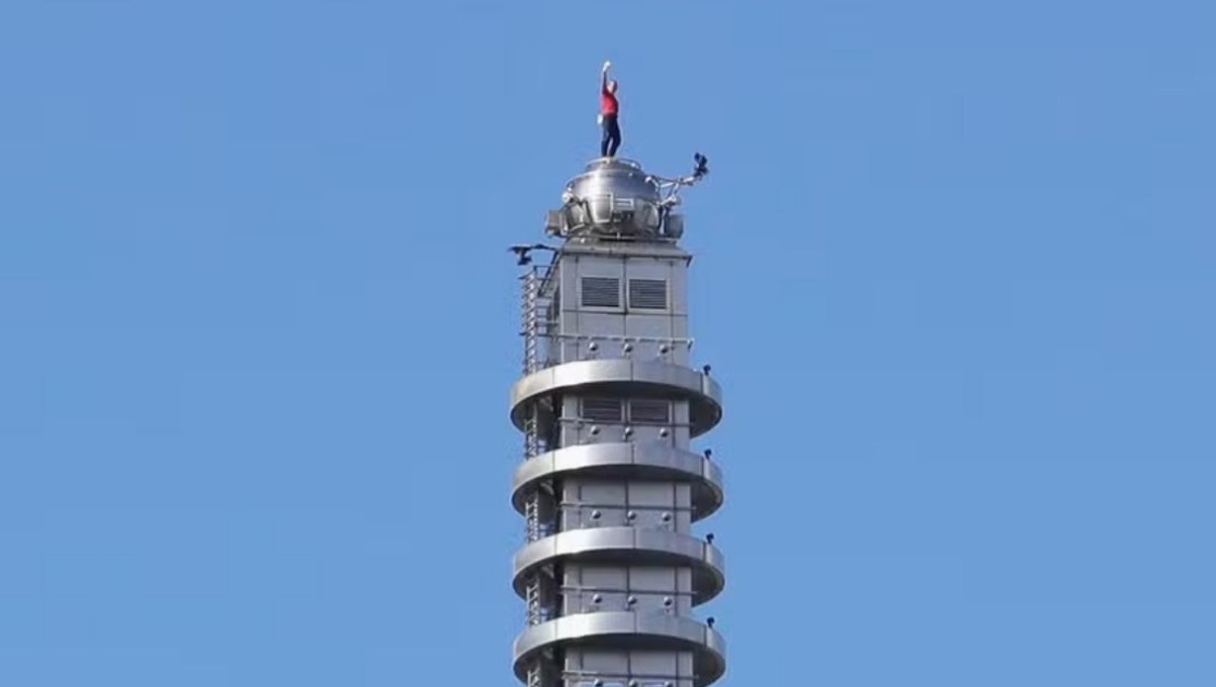 Americano escala o edifício mais alto de Taiwan sem equipamentos de segurança