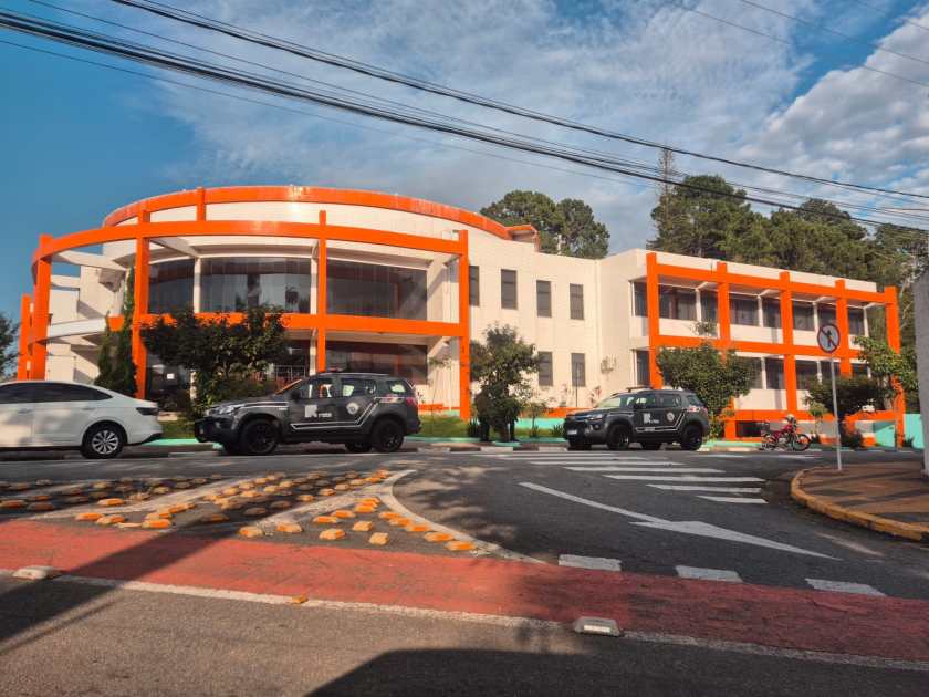 Prefeitura de Ferraz de Vasconcelos, Rua Pedro Foschini