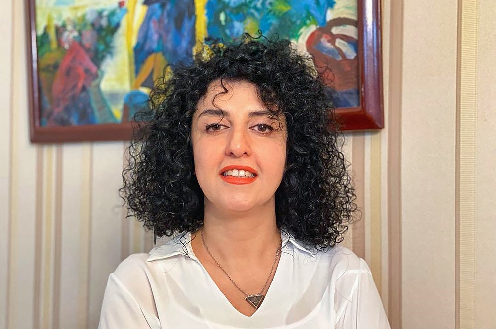 Irã condena Nobel da Paz Narges Mohammadi a mais 7 anos e meio de prisão