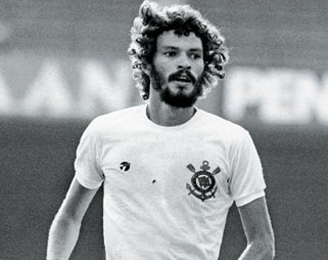 Sócrates, que completaria hoje 72 anos, formou uma dupla histórica com Palinha