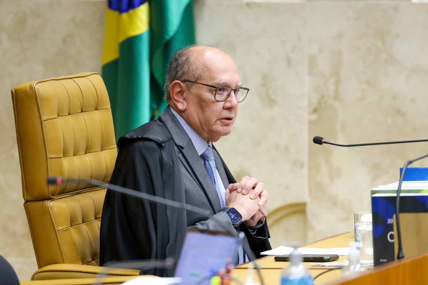Após pressão do Congresso, Gilmar suspende decisão sobre impeachment de ministros do STF