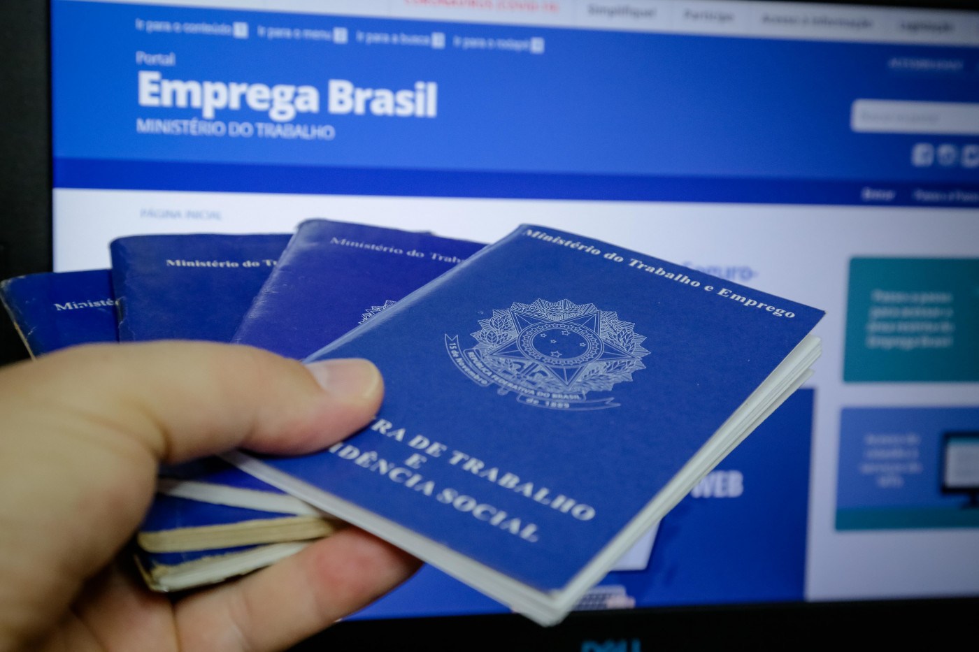 Disputa sobre carga horária vira guerra ideológica no Congresso