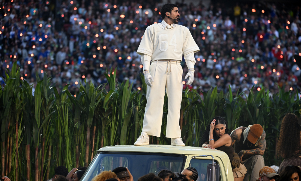 Bad Bunny celebra Porto Rico no Super Bowl e irrita Trump