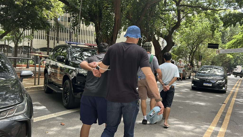 Policial fantasiado de 'Seu Madruga' prende suspeito em São Paulo