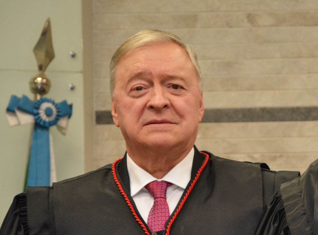 Desembargador que ‘agradou’ PCC recebeu R$ 357 mil em 3 meses no MS