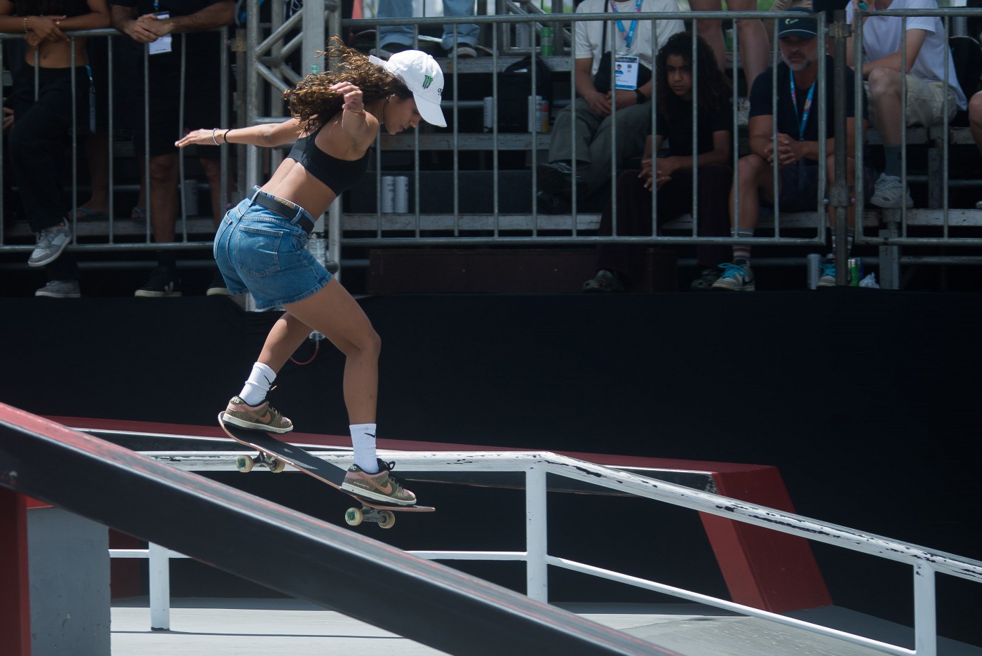 Rayssa Leal se machuca e termina em 4º no Mundial de Skate