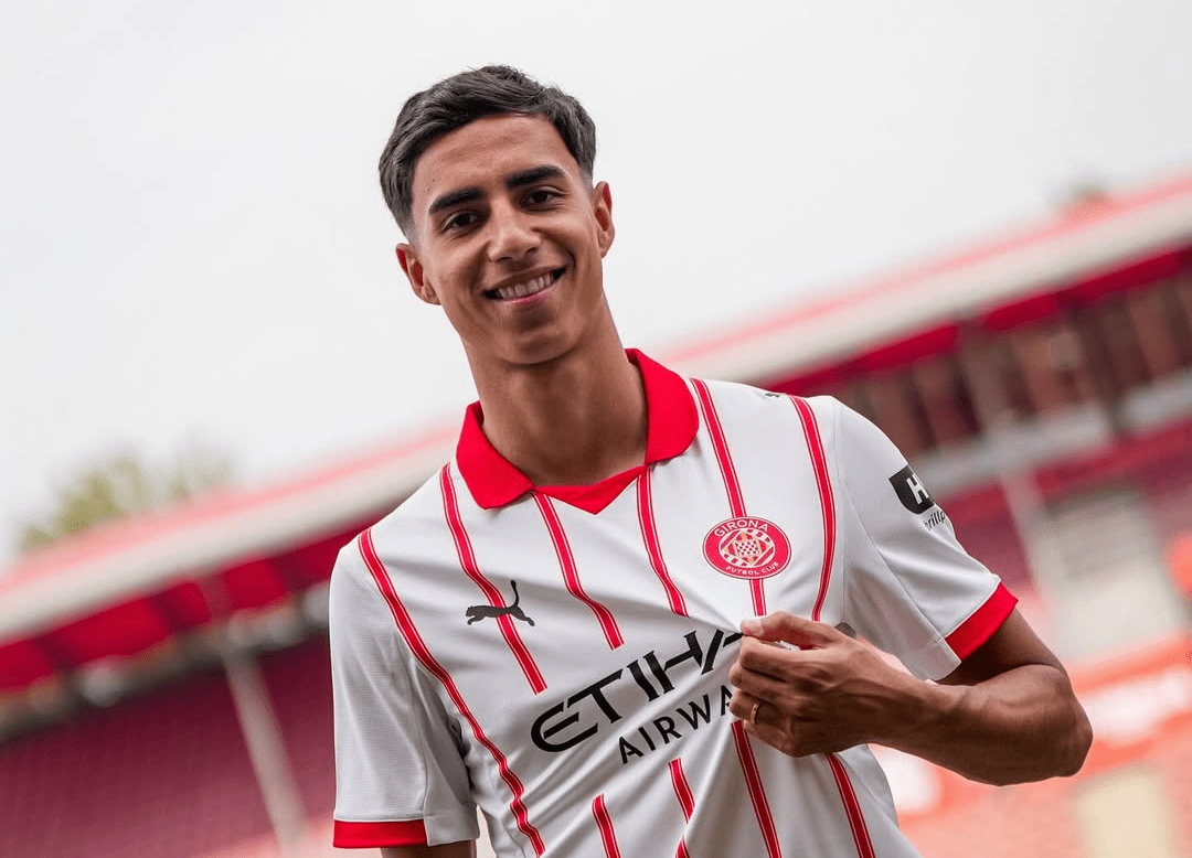Vitor Reis, ex-Palmeiras, é anunciado pelo Girona por empréstimo do Manchester City