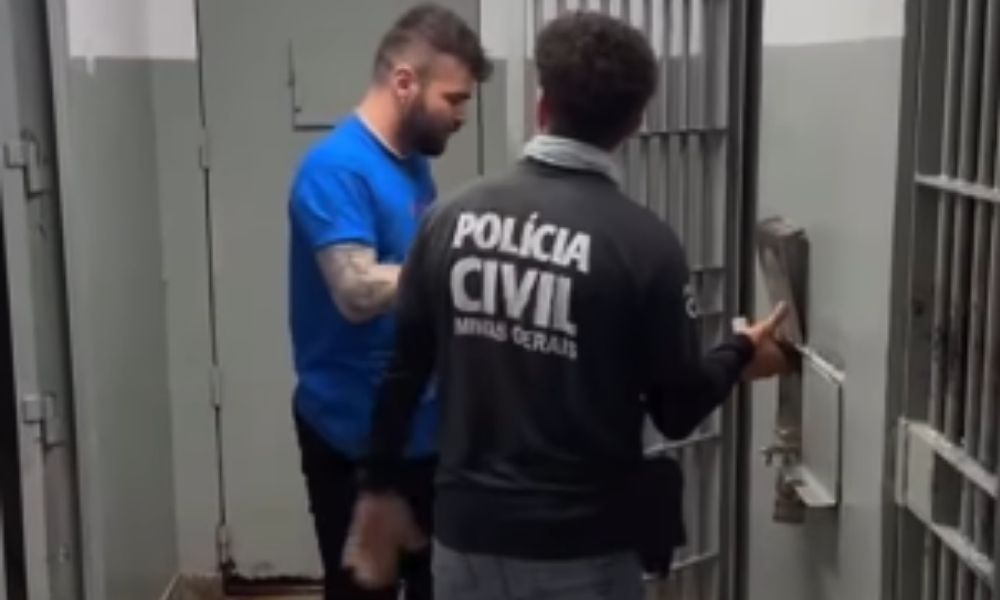 Humorista Thiago Santineli para na delegacia após confusão em show em BH