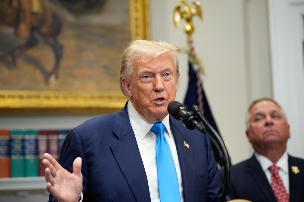 Trump quer acabar com voto por correio nos EUA