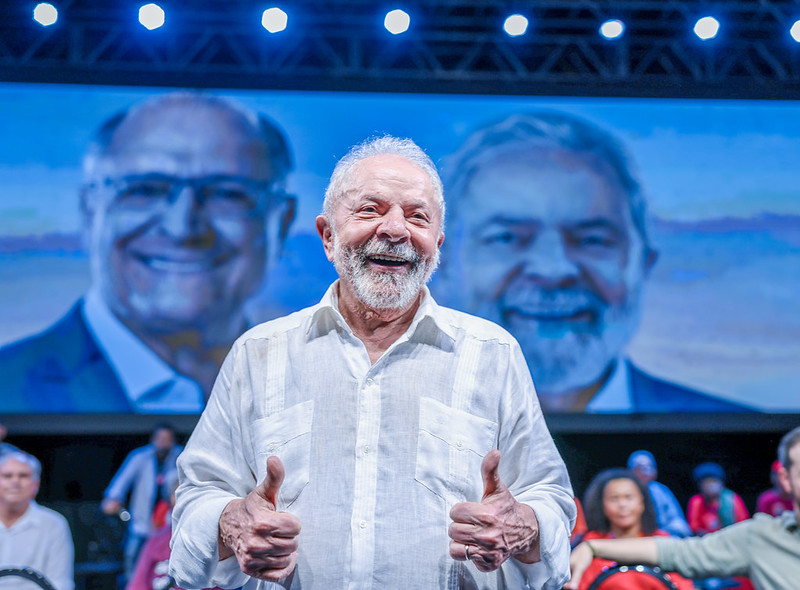 Pesquisas acendem alerta, mas PT aposta em economia e ‘Lula do palanque’ para retomar vantagem