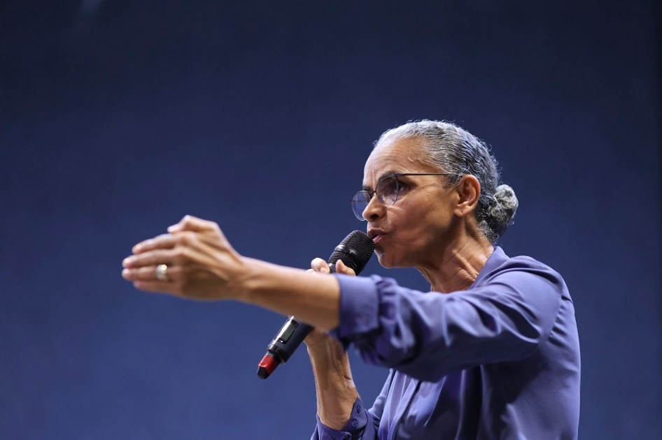 A ministra Marina Silva e o secretário-executivo da Convenção de Combate à Desertificação da ONU