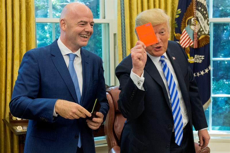 Infantino confirma ligação de Trump, mas nega influência na reversão da expulsão de Balogun na Copa