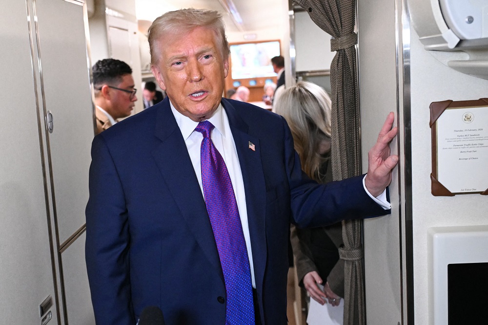 Trump diz que conversa com sete países sobre proteção no Estreito de Ormuz