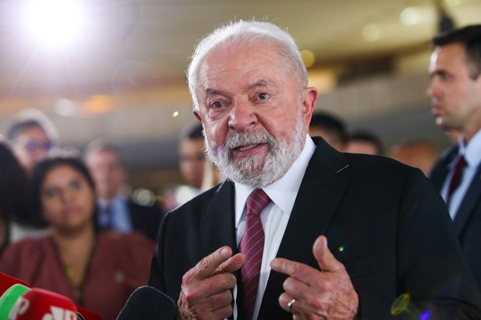 Lula recebe alta