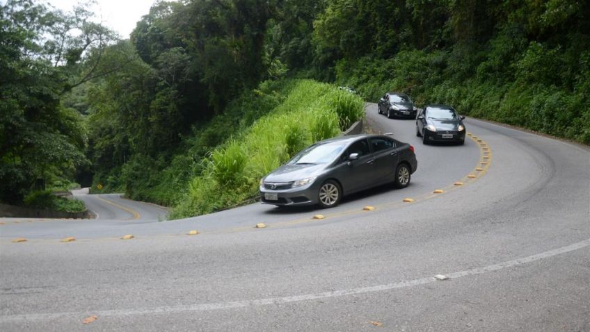 Como preparar o carro para a serra: o checklist de revisão essencial