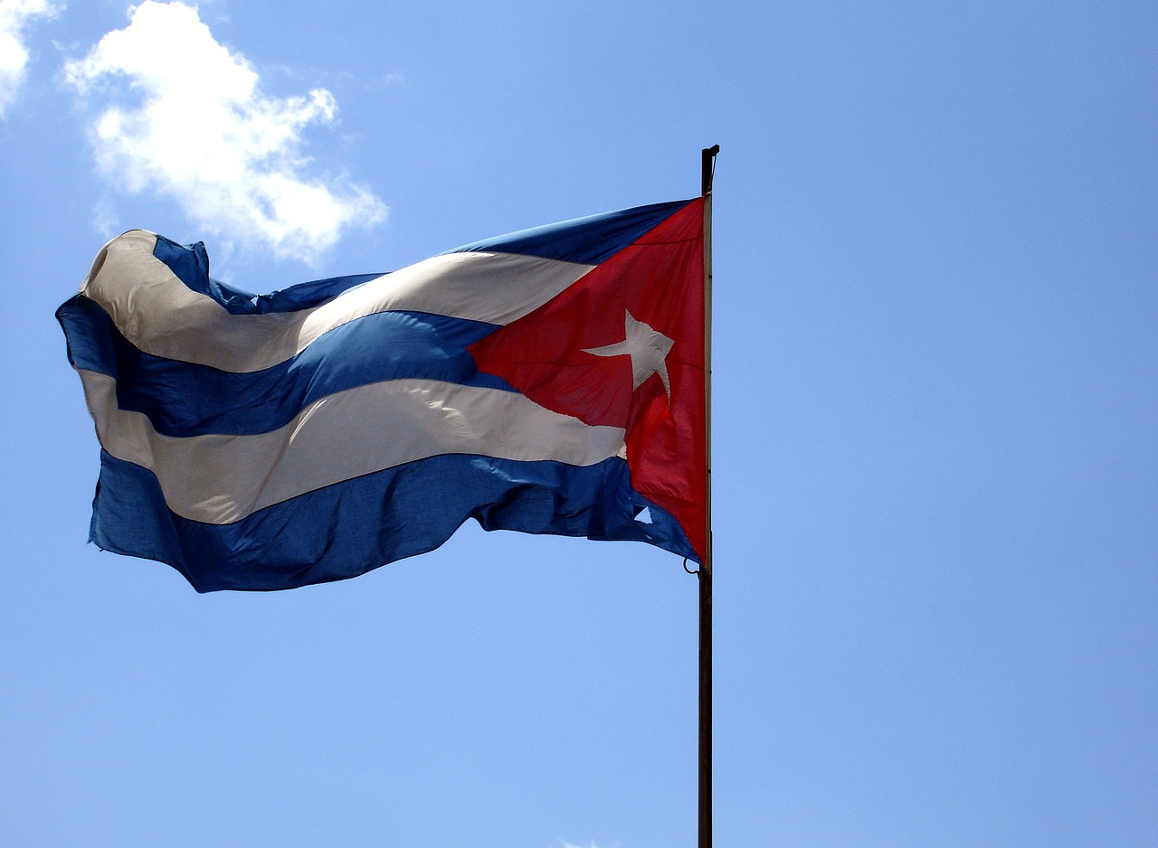 Cuba registra metade dos pedidos de refúgio no Brasil em 2025; Venezuela fica em 2º