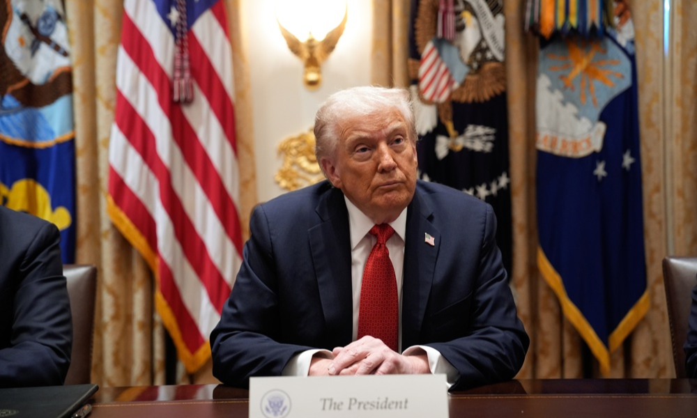Governo Trump mantém investigação contra Brasil e China e ameaça com novas tarifas