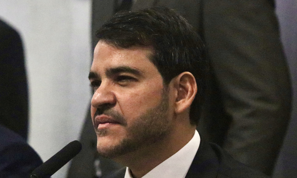 Em resposta a Flávio, Messias nega que AGU tenha excluído manifestação ligada a Lulinha