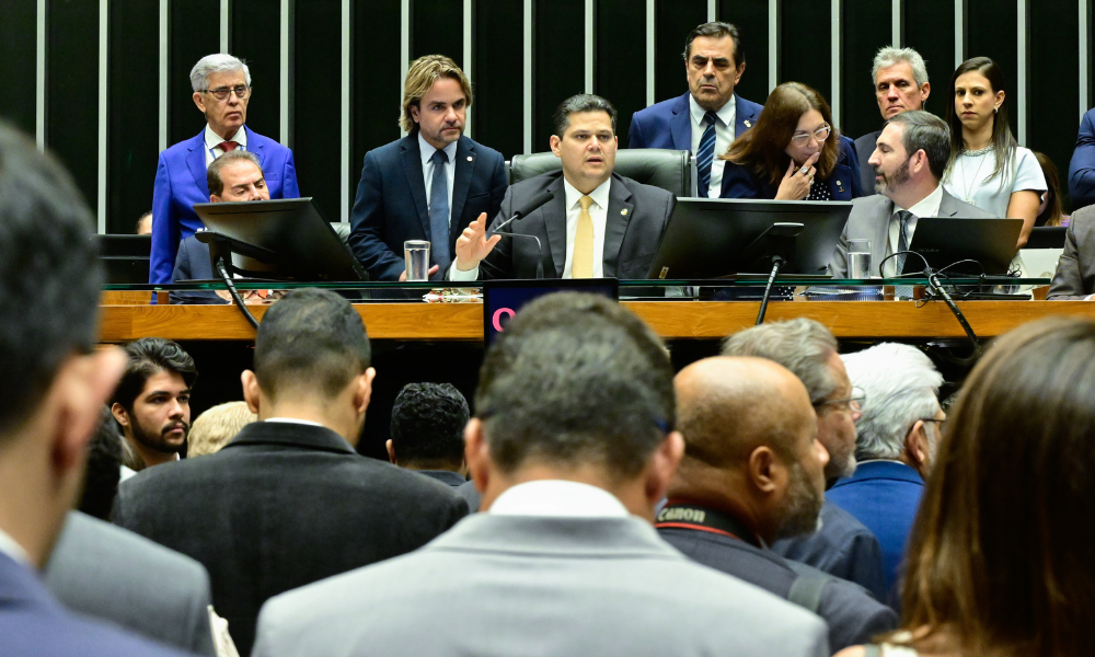 Congresso derruba veto de Lula ao PL da Dosimetria, e Bolsonaro será beneficiado
