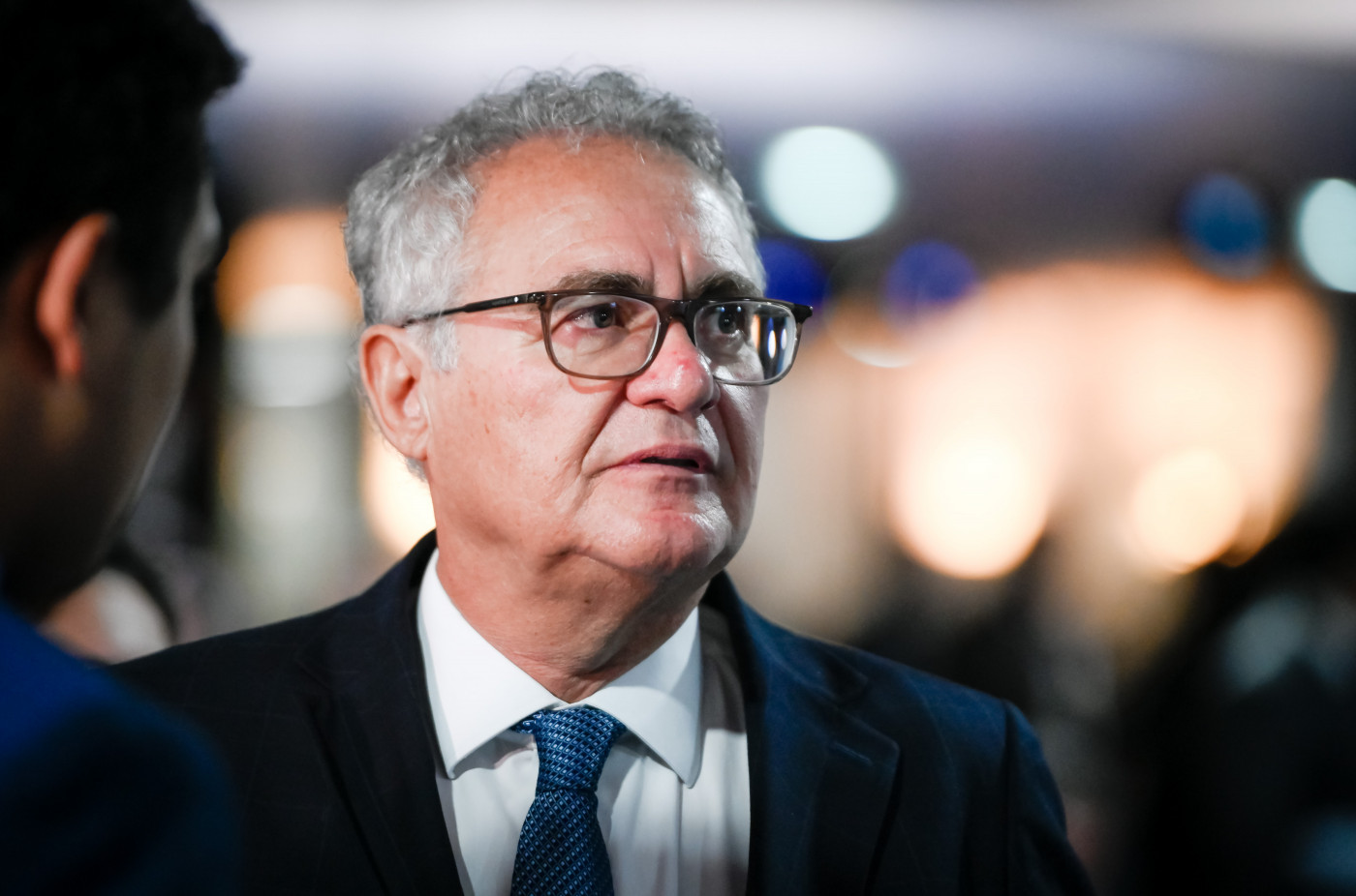 Renan Calheiros alfineta Lira e diz que vai evitar retorno da isenção do IR para a Câmara