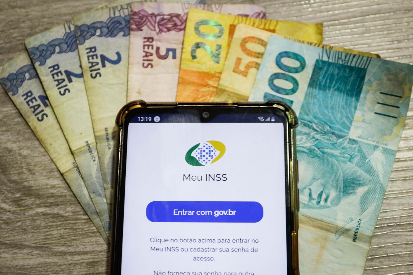 INSS inicia pagamento antecipado do 13º a partir desta sexta-feira