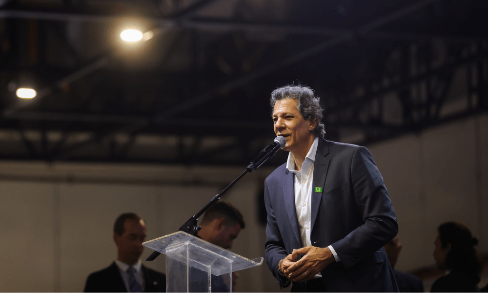 Haddad se reúne com bancada do PT nesta terça