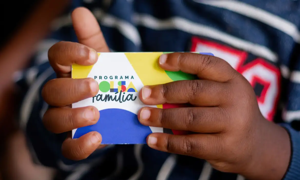 Bolsa Família aos beneficiários com Número de Inscrição Social (NIS)