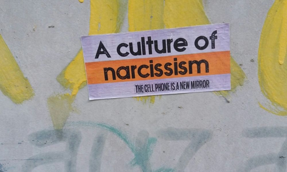 Se o narcisista sentisse, seria o ser humano perfeito?