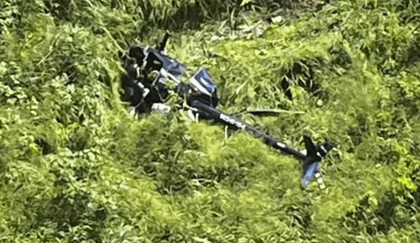 Helicóptero com quatro pessoas cai na Paraíba