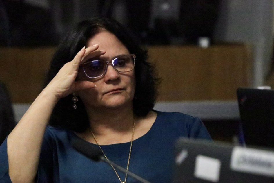 A senadora Damares Alves (Republicanos-DF) durante a sessão da Comissão Parlamentar Mista de Inquérito dos Atos de 8 de Janeiro