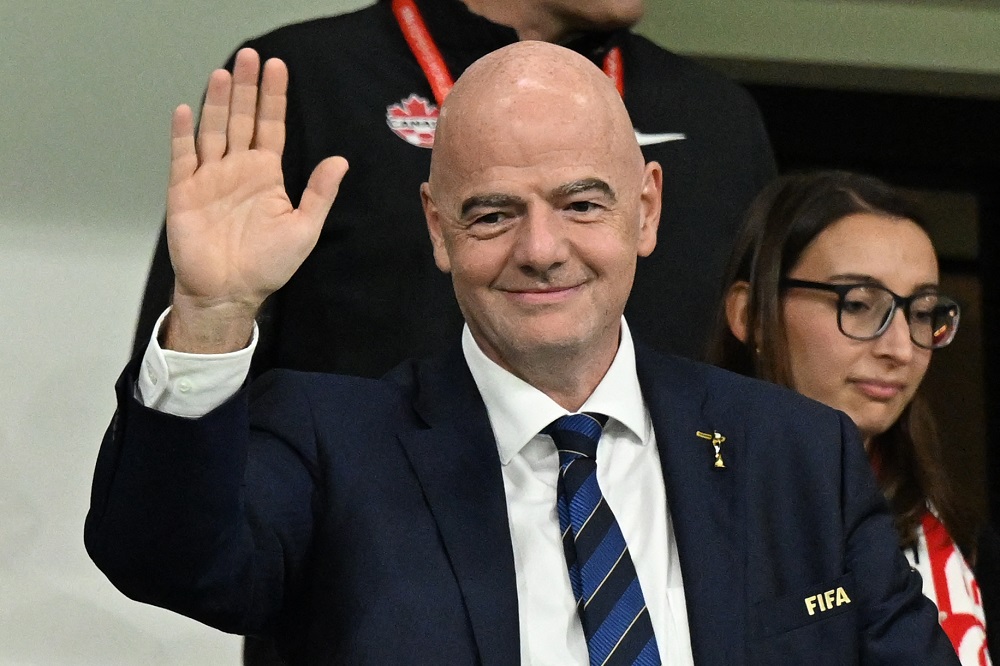 Infantino garantiu a reeleição na FIFA, 300 dias antes