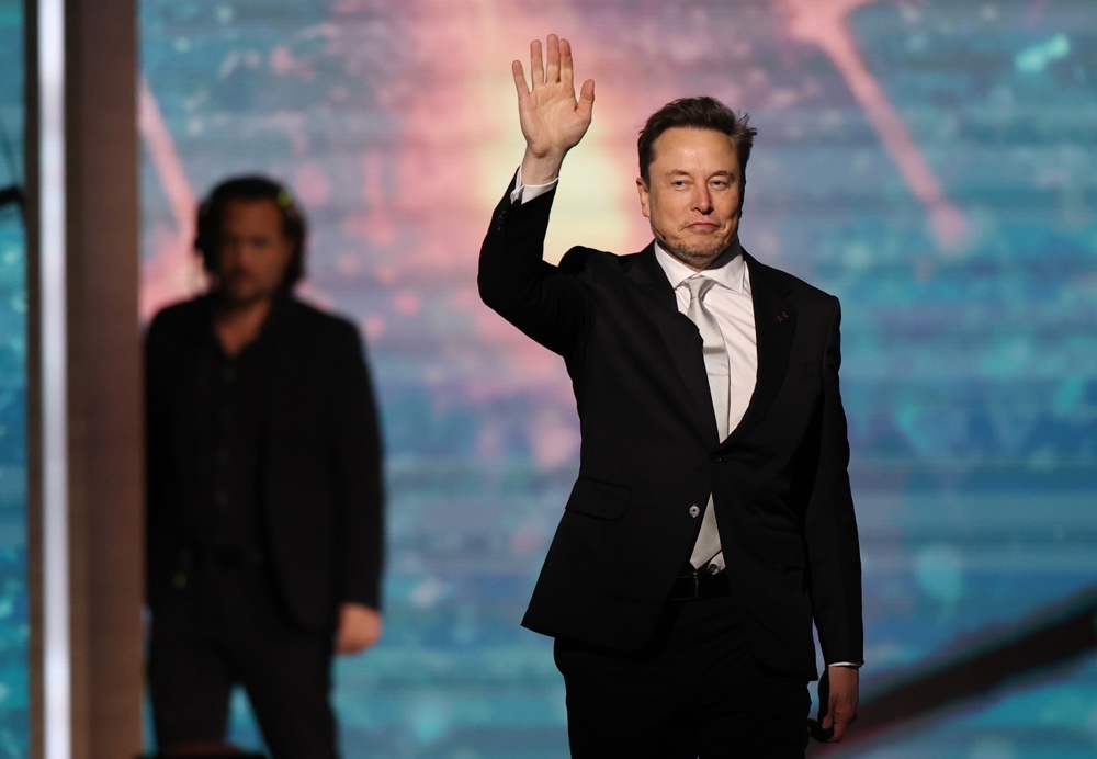 Em abertura de capital, SpaceX promete bônus para Musk se colonizar Marte