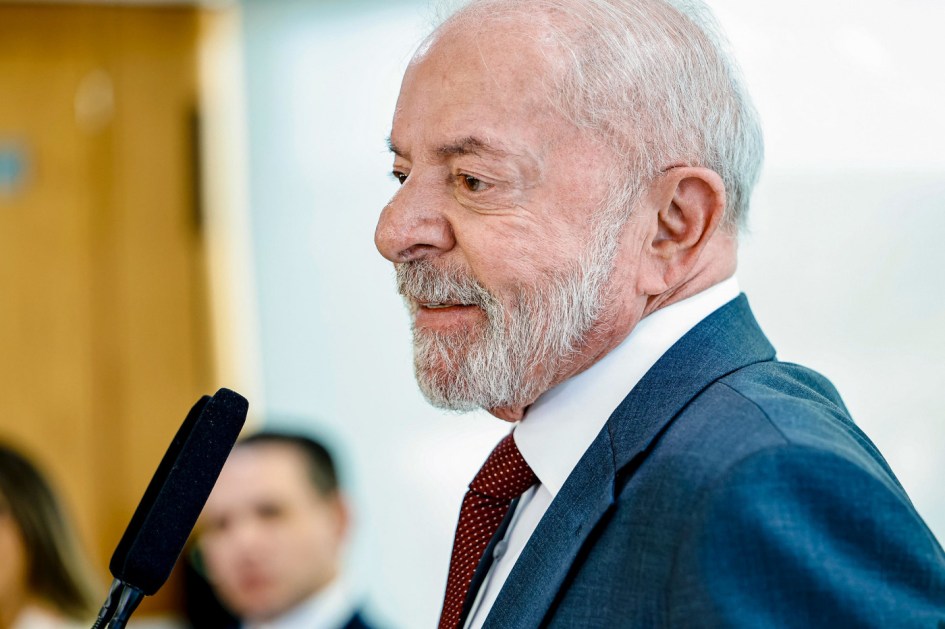 23.12.2025 - Cerimônia de transmissão de cargo e posse do Ministro do Turismo, Gustavo Feliciano 23.12.2025 - Presidente da República, Luiz Inácio Lula da Silva, durante cerimônia de transmissão de cargo e posse do Ministro do Turismo, Gustavo Feliciano. Palácio do Planalto. Brasília (DF) - Brasil Foto: Ricardo Stuckert / PR