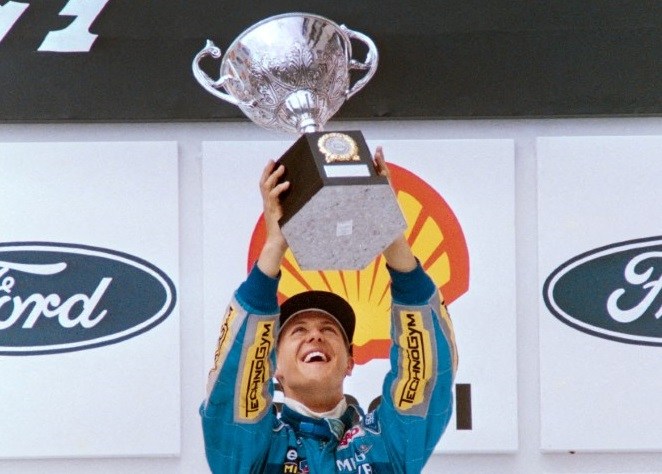 História da polêmica colisão entre Michael Schumacher e Damon Hill em Adelaide que decidiu o título de 1994