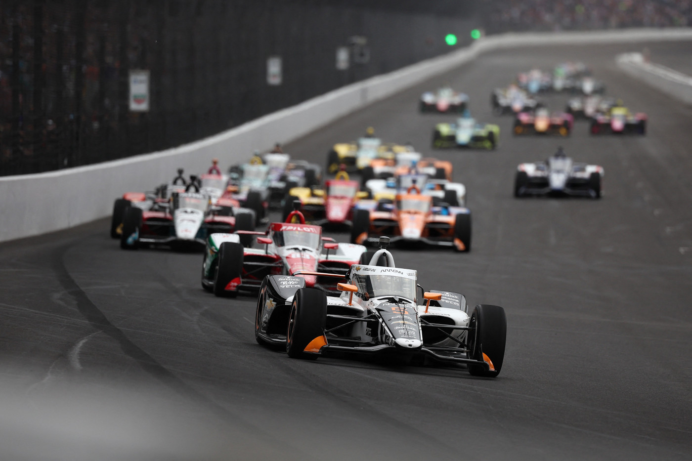 Legado Brasileiro na IndyCar: A Trajetória dos Campeões e Ídolos do Automobilismo