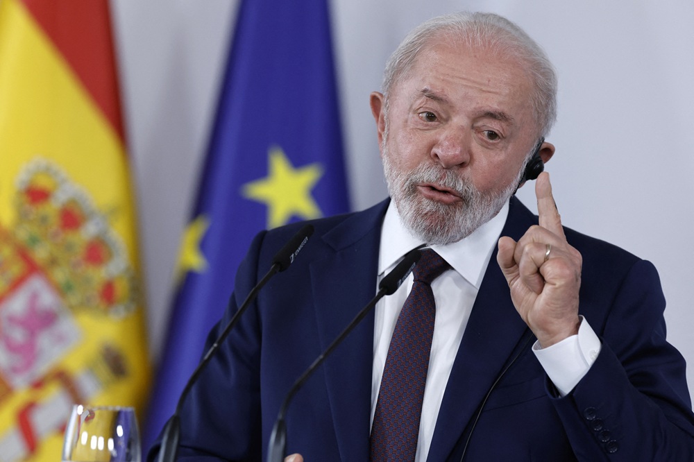 Queremos trabalhar com quem quer trabalhar com transferência de tecnologia, diz Lula