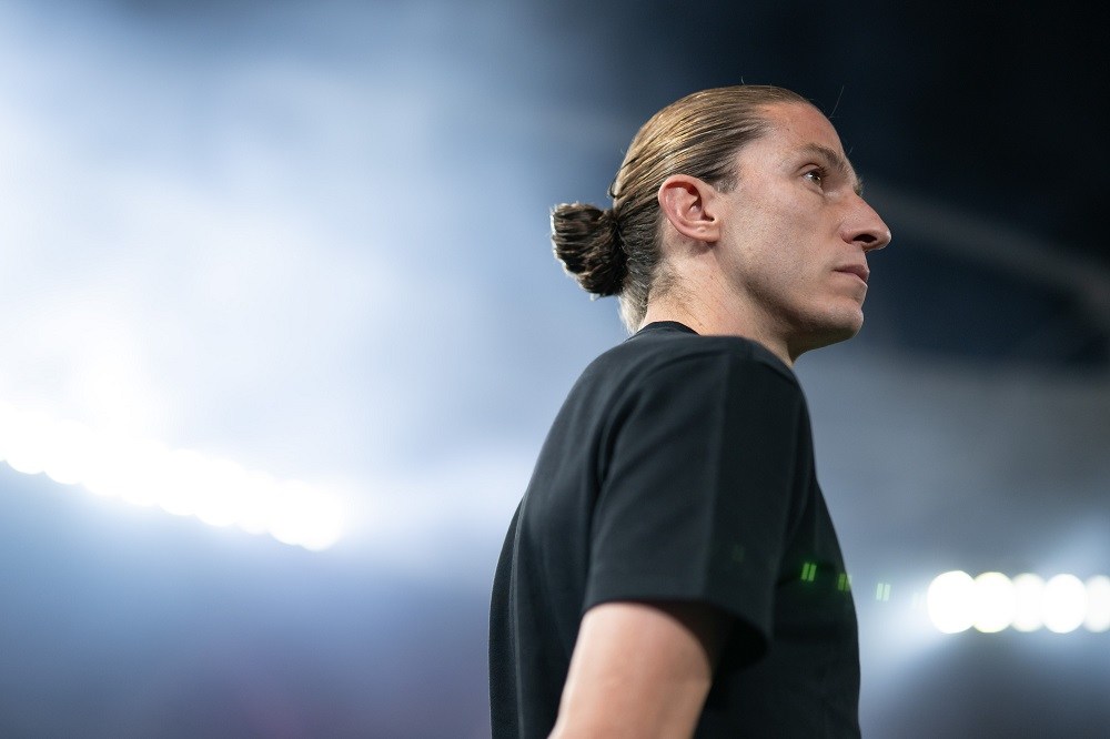 Filipe Luís é o candidato favorito para assumir o Bayer Leverkusen, diz TV